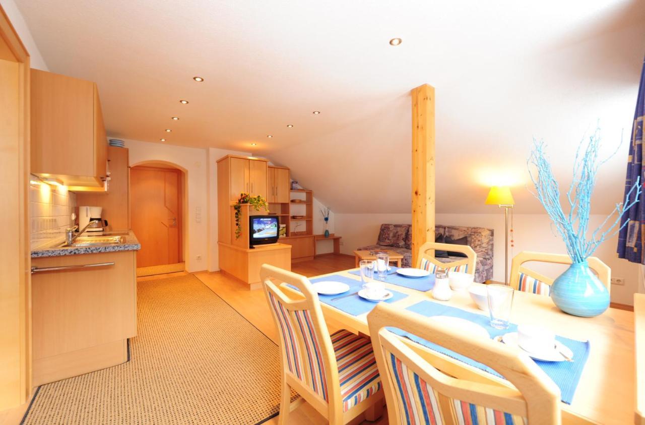 Bed and Breakfast Haus Enzian St. Anton am Arlberg Pokój zdjęcie