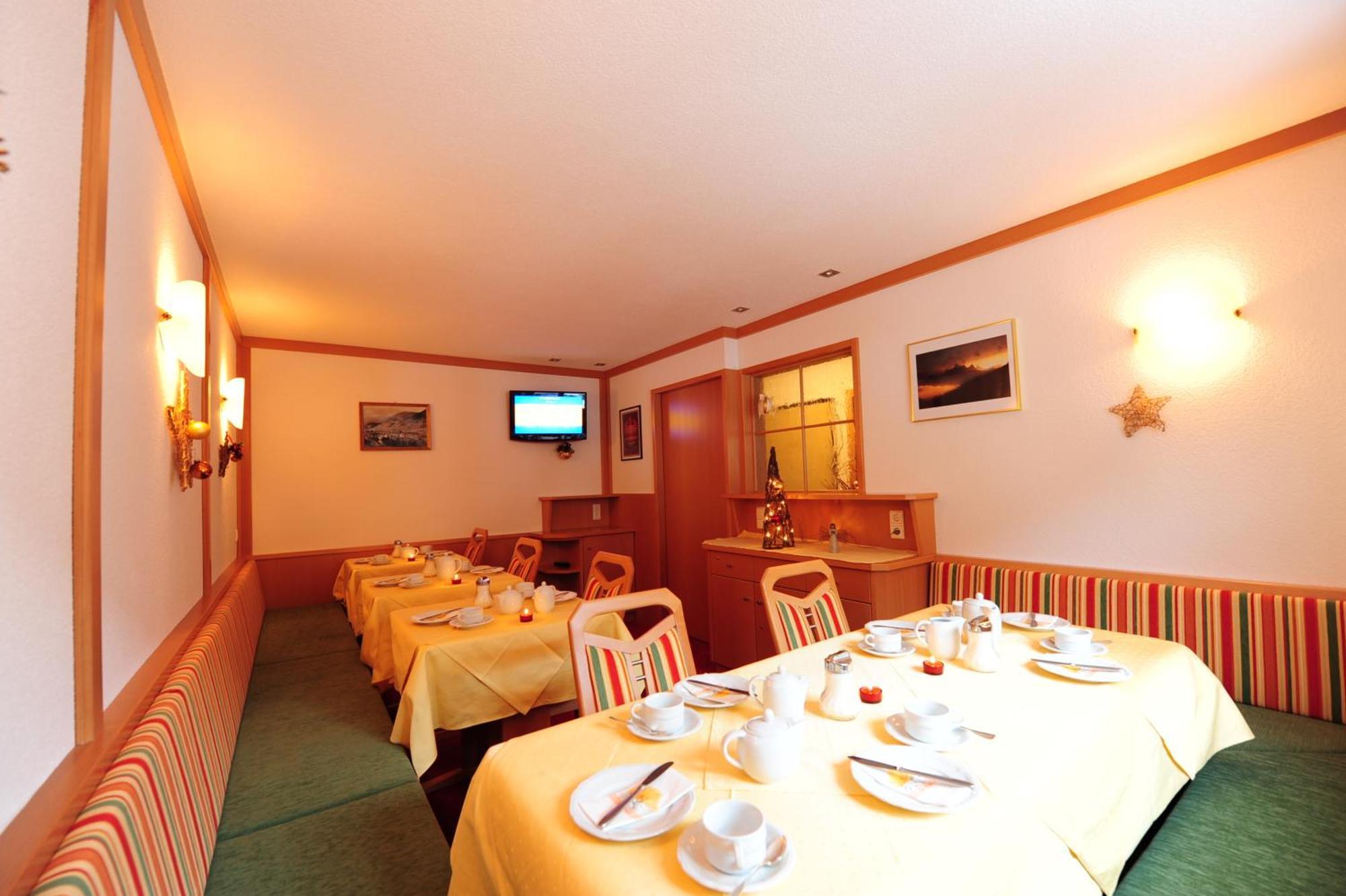 Bed and Breakfast Haus Enzian St. Anton am Arlberg Zewnętrze zdjęcie